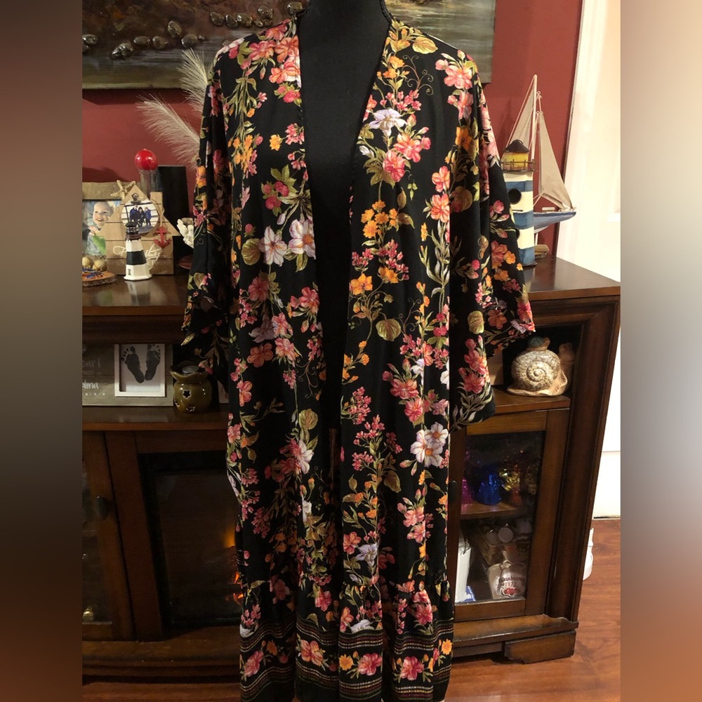 Black Floral Kimono Robe with Pink & Yellow Blooms - Picture 15 of 15